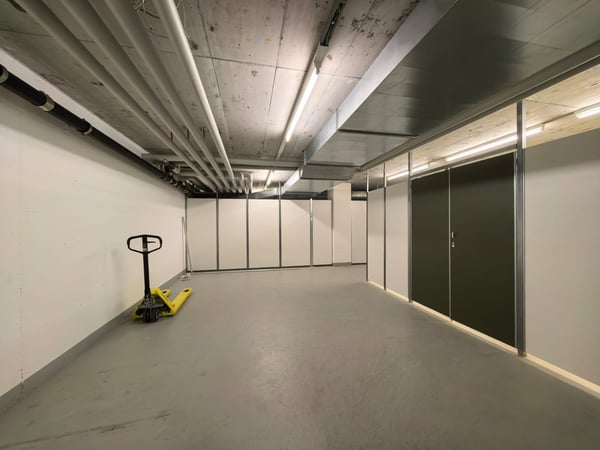 Gewerbe-Lager Units mit Rampe, Ladebrücke & Warenlift 4