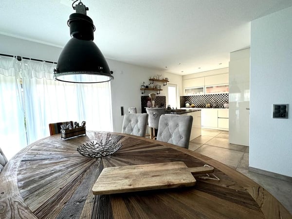 Modernes 2.5-Zimmer-Einfamilienhaus mit Garten in Birrhard 5