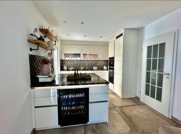 Modernes 2.5-Zimmer-Einfamilienhaus mit Garten in Birrhard 4