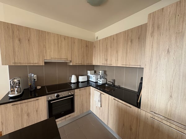 1-room apartment with balcony and shared rooftop pool 5