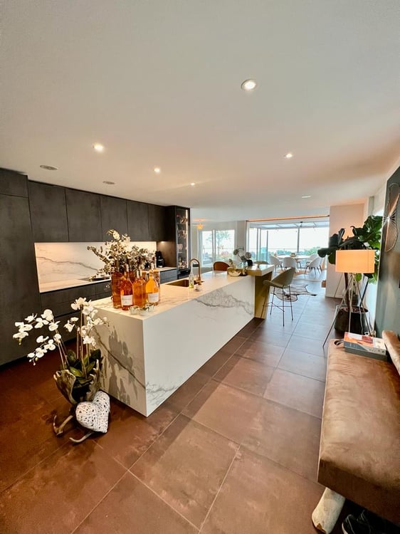 Grosszügige 1.5-Zimmer-Terrassenwohnung mit Seeblick in Thalwil 2