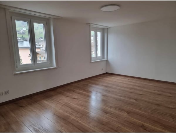 Renovierte 1 Zimmer Wohnung in Gersau 8