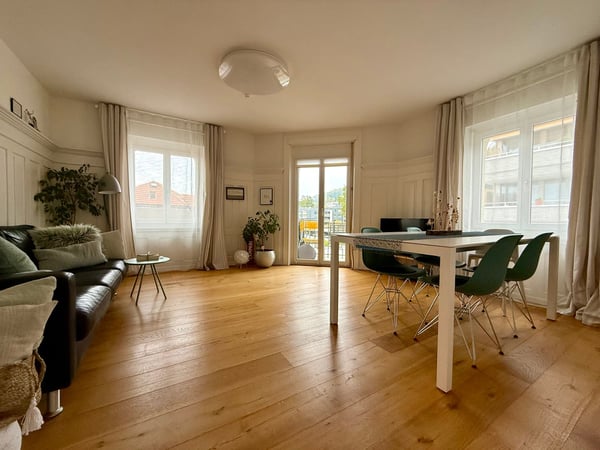 Charmante Altbauwohnung mit gehobenem Innenausbau - totalsaniert 1