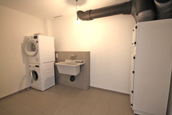 Luxuriöse 1.5 Zimmer Attika-Wohnung in 3-Familienhaus an sonniger Südhanglage 9