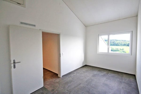 Luxuriöse 1.5 Zimmer Attika-Wohnung in 3-Familienhaus an sonniger Südhanglage 6