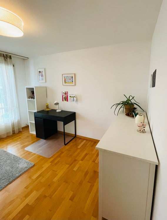 Untermiete für 14 Monate, möblierte moderne 1.5-Zimmer-Wohnung im Tiergarten 2