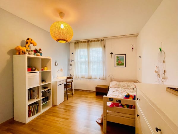 Untermiete für 14 Monate, möblierte moderne 1.5-Zimmer-Wohnung im Tiergarten 3