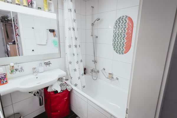 Einmalige 1.5 Zi. Wohnung an ruhiger und optimal besonnter Lage 12