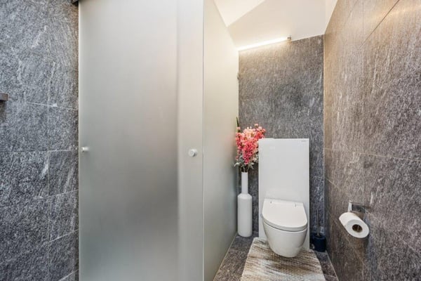 Einmaliges 2 Zimmer EFH mit atemberaubender Aussicht in Döttingen AG 25