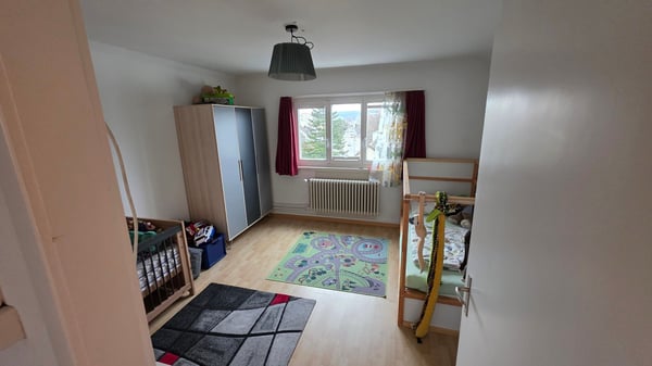 Befristet zu mieten 1.5-Zimmer-Wohnung mit Garten in Zürich Seebach 9