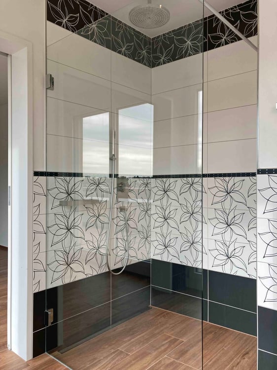 Sonnige 1.5-Zimmer Attikawohnung mit Weitblick in Bottmingen, inkl. zwei Aussenparkplätzen und NK 8