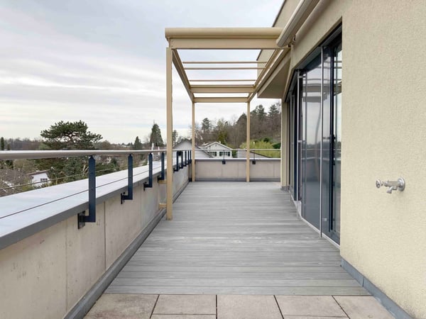 Sonnige 1.5-Zimmer Attikawohnung mit Weitblick in Bottmingen, inkl. zwei Aussenparkplätzen und NK 2