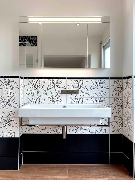 Sonnige 1.5-Zimmer Attikawohnung mit Weitblick in Bottmingen, inkl. zwei Aussenparkplätzen und NK 9