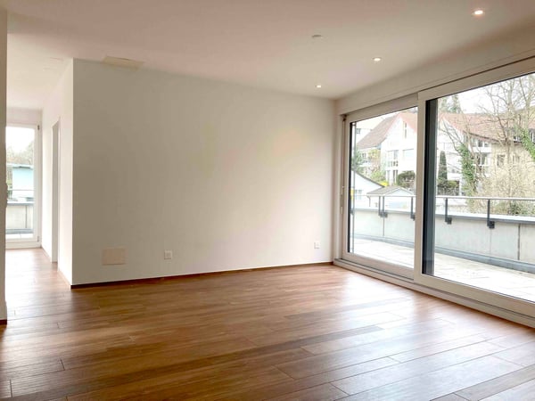 Sonnige 1.5-Zimmer Attikawohnung mit Weitblick in Bottmingen, inkl. zwei Aussenparkplätzen und NK 5