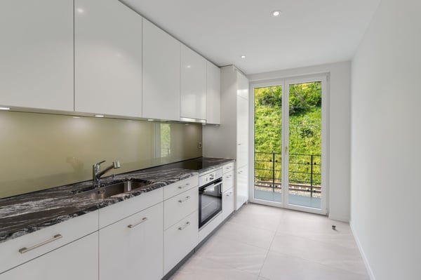 Wohnung mit wunderschöner Sicht, der See liegt Ihnen zu Füssen 2