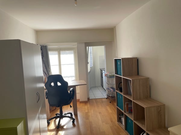 Studio lumineux au cœur de Fribourg 1