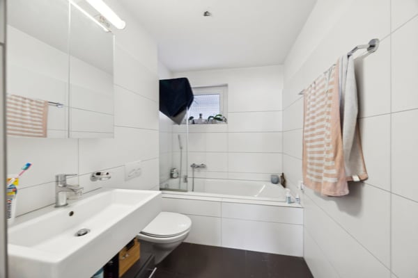 Gepflegte 1.5-Zimmer-Wohnung mit grosser Terrasse und Fernsicht in Siebnen 9