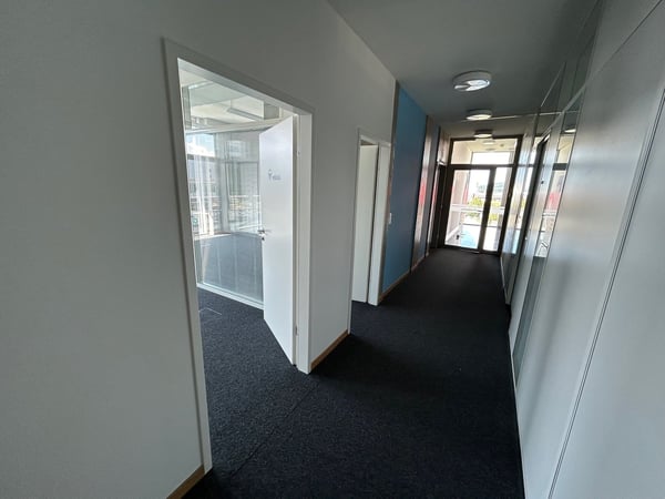 Modernes Büro (6 Gehminuten vom Bahnhof, <5 Fahrtminuten von der A2) 2