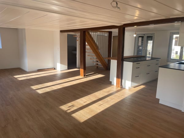 Charmante 1.5-Zimmer-Maisonette-Wohnung in historischem Gebäude 10