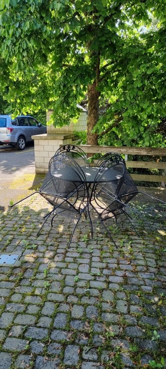 Kleine Wohnung mit bester Lage Mitten in Herblingen mit separater Terrasse 2