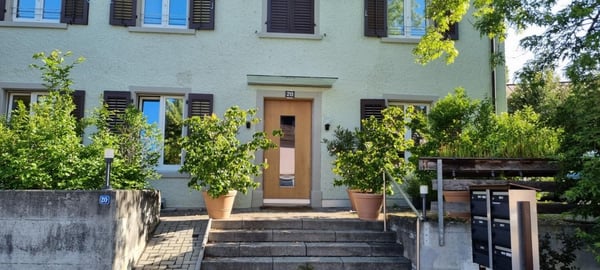 Kleine Wohnung mit bester Lage Mitten in Herblingen mit separater Terrasse