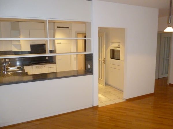 Charmante 1-Zimmer-Wohnung mit Balkon in Lenzburg 3