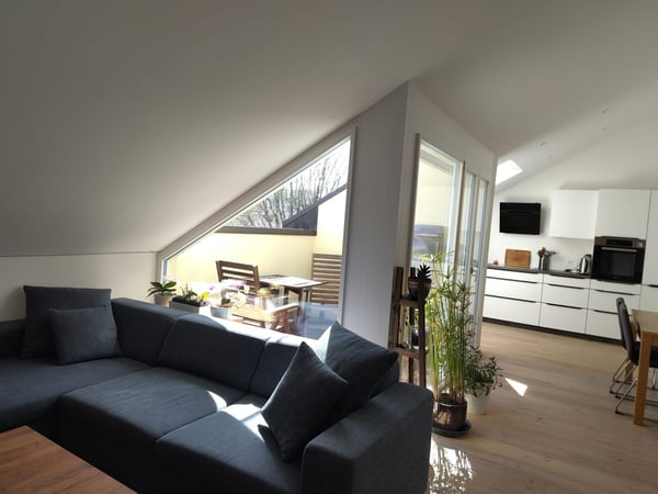 Lichtdurchflutete 1.5-Wohnung an zentraler Lage 9