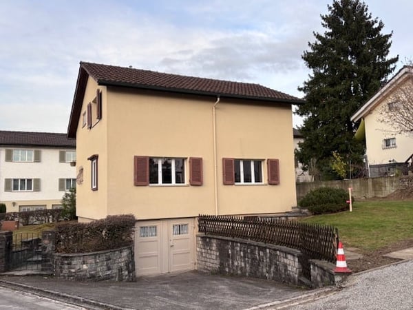 Charmantes 1.5-Zimmer-Einfamilienhaus in ruhiger Lage in Wohlen AG 1