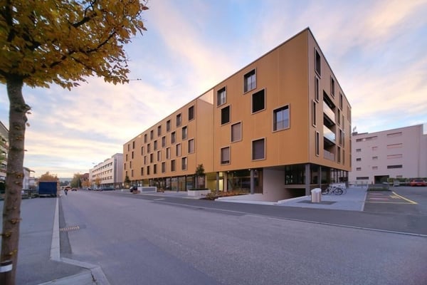 Grosszügige 1.5-Zimmer-Dachwohnung mit Balkon und Parkplatz in Sursee 1