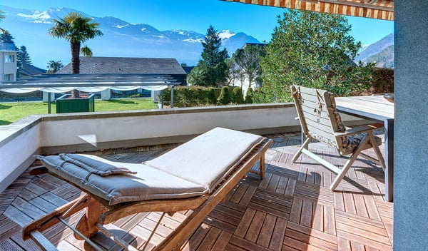 Traumhaftes Einfamilienhaus mit viel Umschwung und Seesicht 3