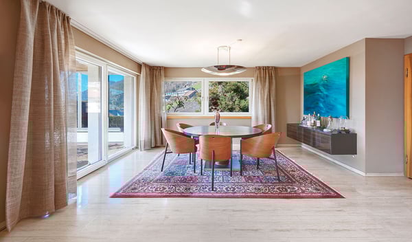 Traumhaftes Einfamilienhaus mit viel Umschwung und Seesicht 4