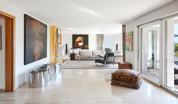 Traumhaftes Einfamilienhaus mit viel Umschwung und Seesicht 7