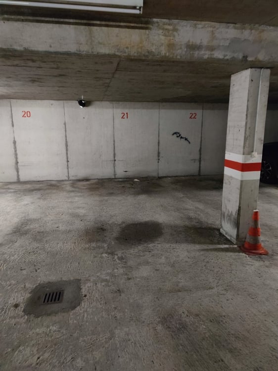 Altstadt Parkplatz in Einstellhalle 1