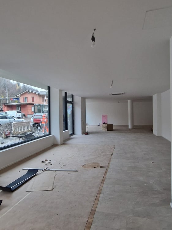 Geschäftssitz mit Arbeitsplatz für vier Handwerker in Leimbach 5