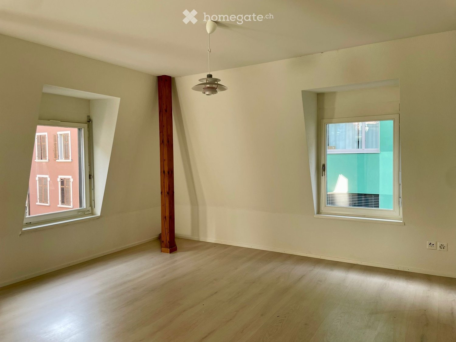 Bild Charmante 3.5-Zimmer-Dachwohnung an der Bremgartnerstrasse