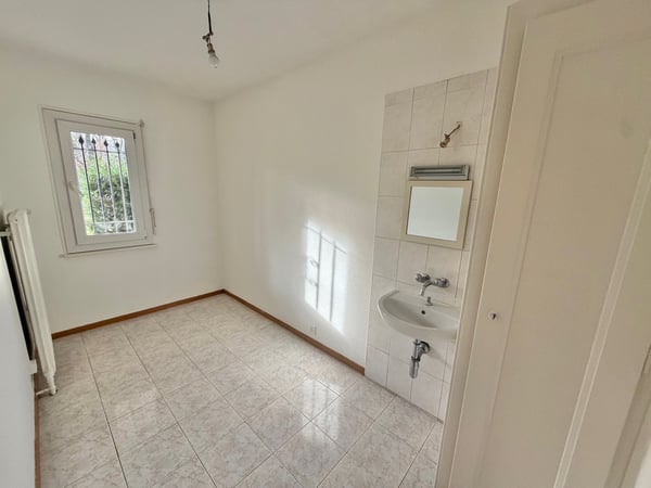 Chambrette à louer - 2202 Genève 18