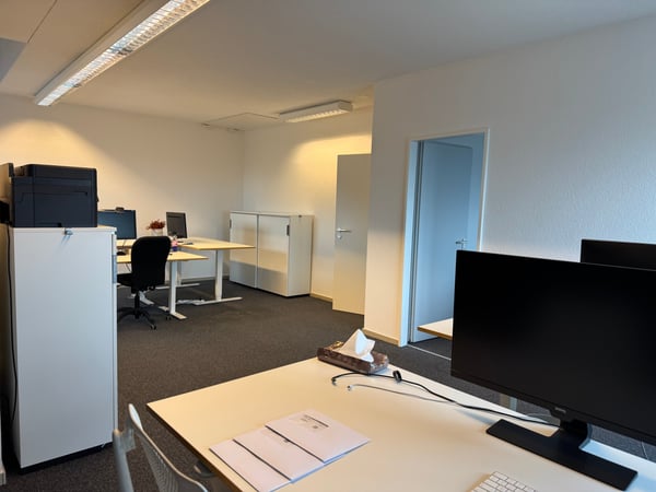 Möblierte, moderne 120m²-Bürofläche mit Parkplätzen / Kurzfristig/flexible Mietdauern möglich 5