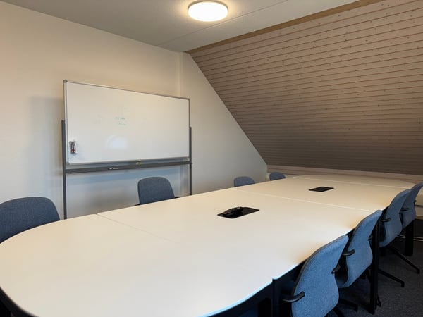 Möblierte, moderne 120m²-Bürofläche mit Parkplätzen / Kurzfristig/flexible Mietdauern möglich 9