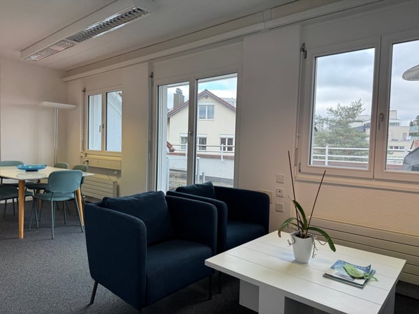 Möblierte, moderne 120m²-Bürofläche mit Parkplätzen / Kurzfristig/flexible Mietdauern möglich 10