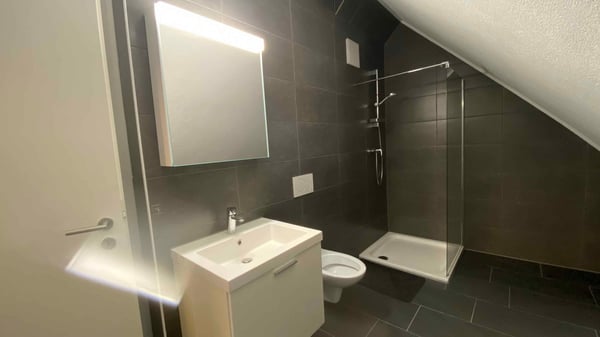 Moderne 1.5-Zimmer Maisonette Wohnung in Löhningen 14