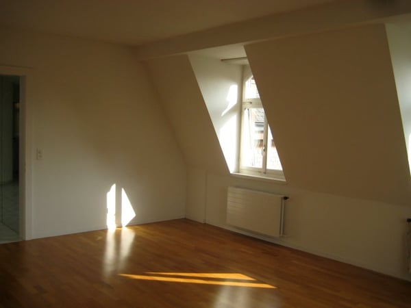 Charmante 1-Zimmer-Maisonette-Wohnung an der Zollikerstrasse Kreis 8008 8