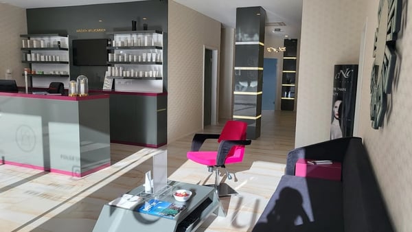 Behandlungsräume & Mietplatz vor Schaufenster im Kosmetikstudio – einzeln oder mehrere mietbar 4