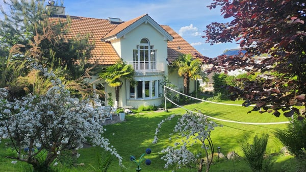 Exklusive 2.5-Zimmer-Villa mit Garten in Rorschacherberg 1