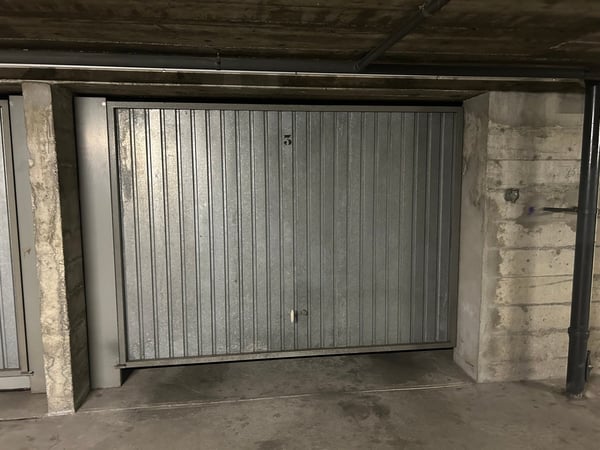 Garage individuel à Champel dans un bâtiment de standing 2