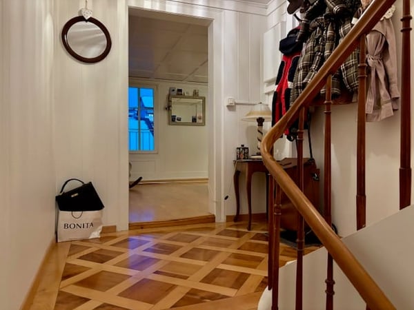 Charmante 1.5-Zimmer-Wohnung im Dorfkern von Einsiedeln 2