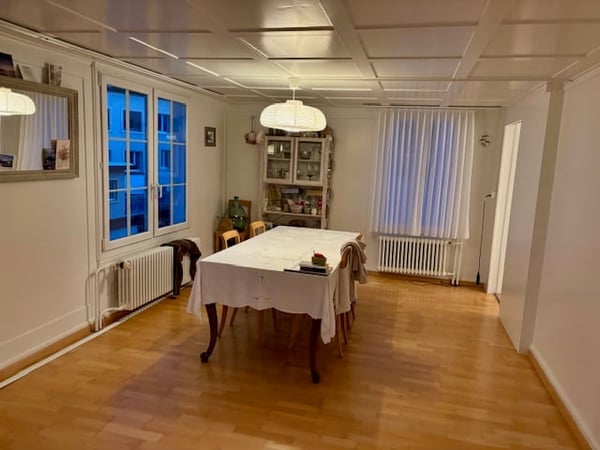 Charmante 1.5-Zimmer-Wohnung im Dorfkern von Einsiedeln 3