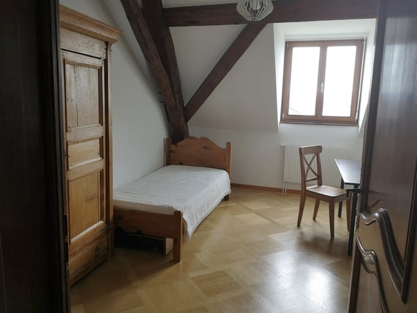 Bel appartement 200m2 de 4 pièces 8