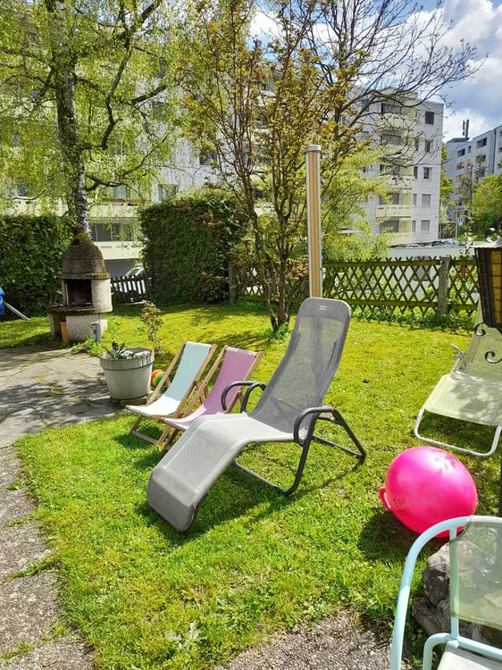 grosszügiges 1.5-Zimmer EFH an sonniger, ruhiger und familienfreudlicher Lage 18