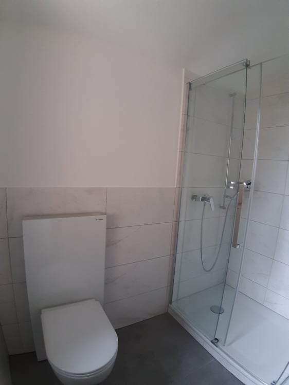 grosszügiges 1.5-Zimmer EFH an sonniger, ruhiger und familienfreudlicher Lage 8