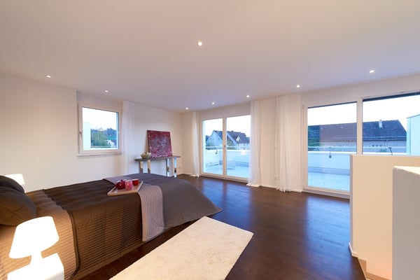 Moderne 1.5-Zimmer-Doppelhaushälfte mit Garten und Doppelgarage in Erlen 8